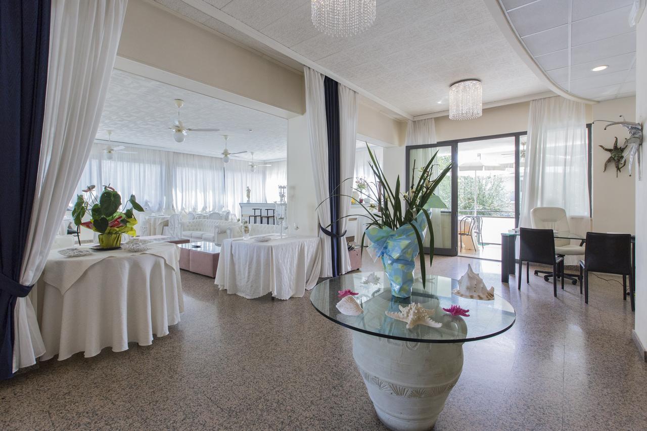 Hotel Silver Cesenatico Exterior photo
