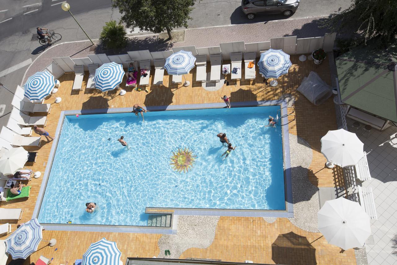 Hotel Silver Cesenatico Exterior photo